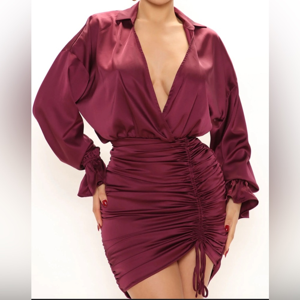 FashionNova Cranberry Ruched Dress (Never Worn)